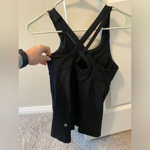 Lululemon top - Stash n Run